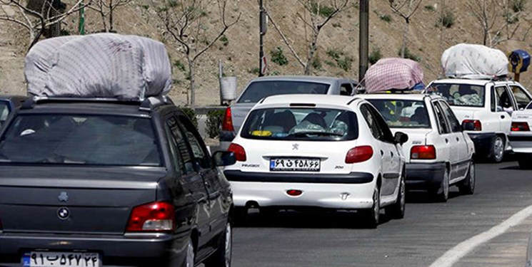 استقرار گروه‌های خدمات‌رسان به مسافران نوروزی در ورودی‌ شهرهای اصفهان
