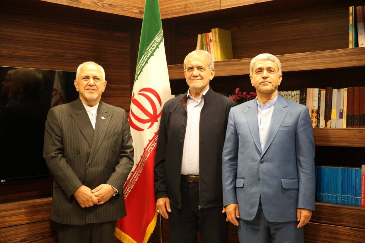 حمایت طیب نیا موفق ترین وزیر اقتصاد ادوار ایران از مسعود پزشکیان