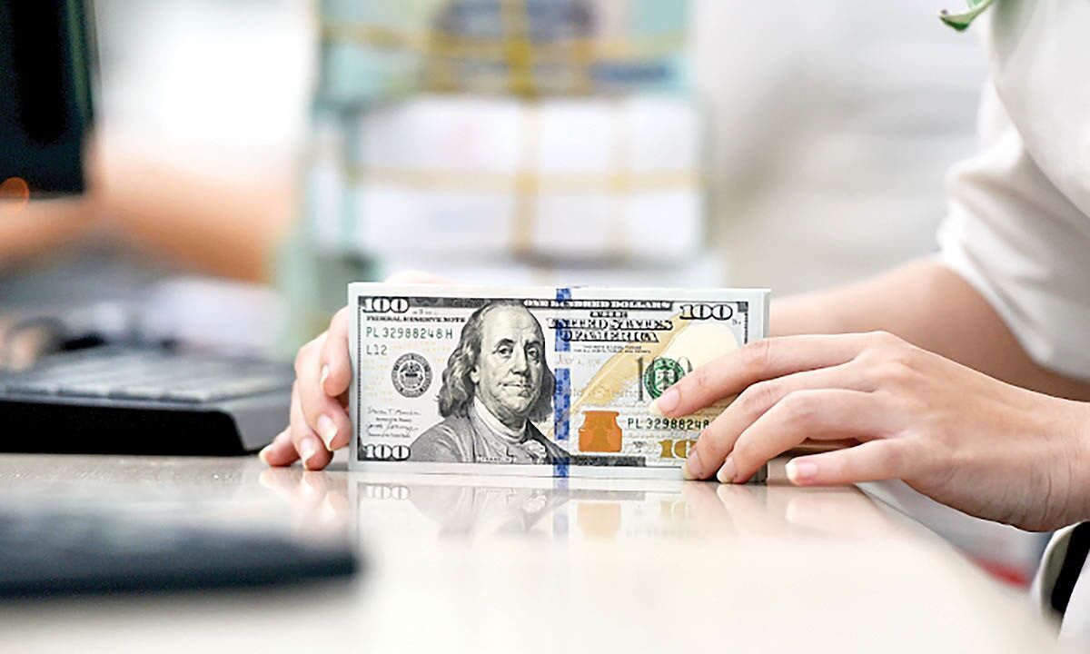خبر تعویق مذاکرات دلار را به ۸۵ هزار و ۷۰۰ تومان رساند
