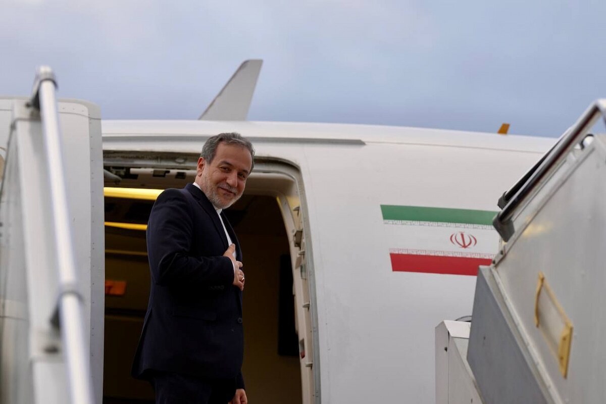 عراقچی یک روز قبل از دور چهارم مذاکرات با آمریکا، راهی عربستان شد