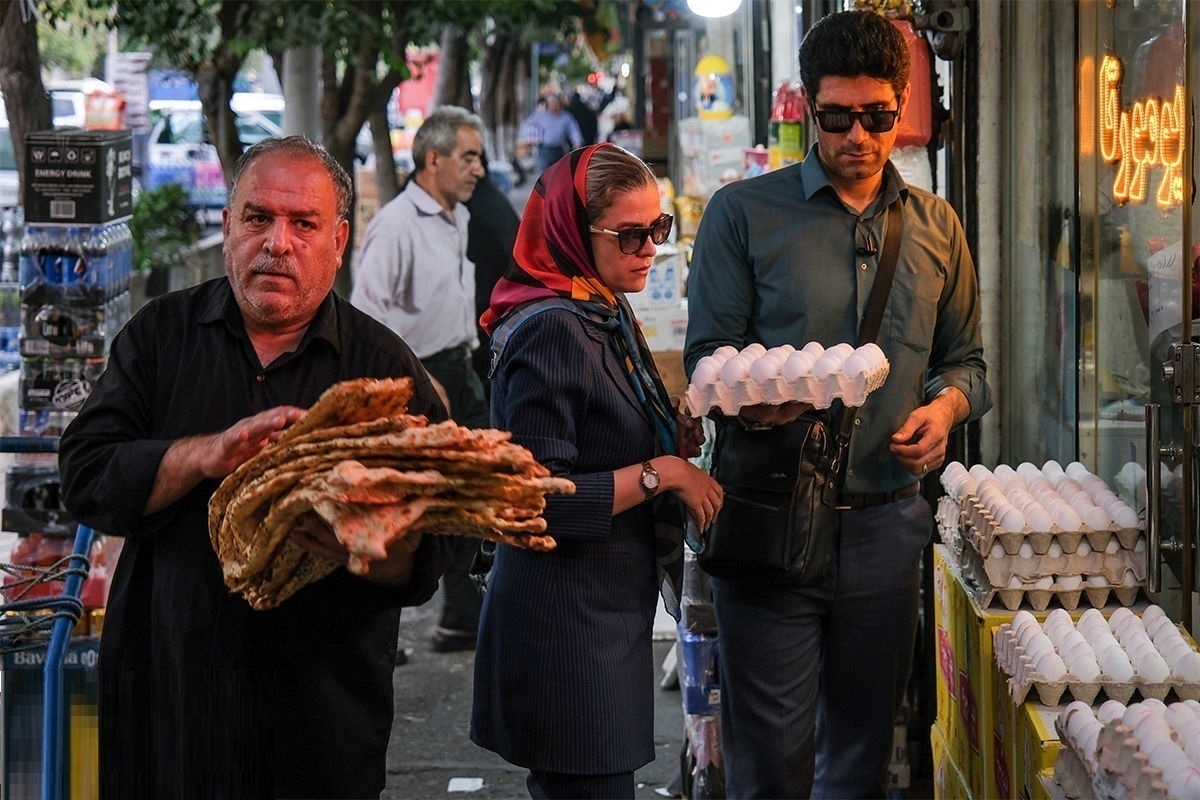 گزارش میدانی خبرنگار واشنگتن پست از ایران / تورم آن‌قدر بالاست که بسیاری می‌گویند قیمت مواد غذایی تقریباً هر روز تغییر می‌کند
