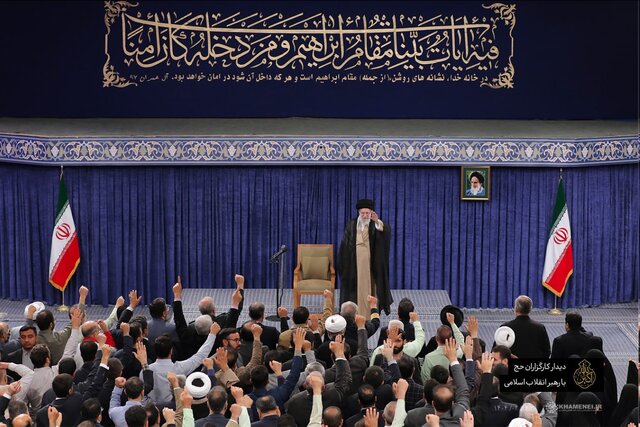 رهبر انقلاب: حادثه تلخ بندر برای همه ما مصیبت شد