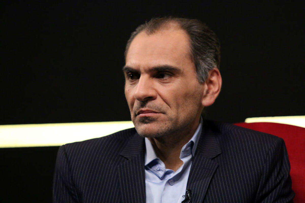 کامران ندری: دولت باید بین دو گزینه خاموشی یا افزایش قیمت یکی را انتخاب کند