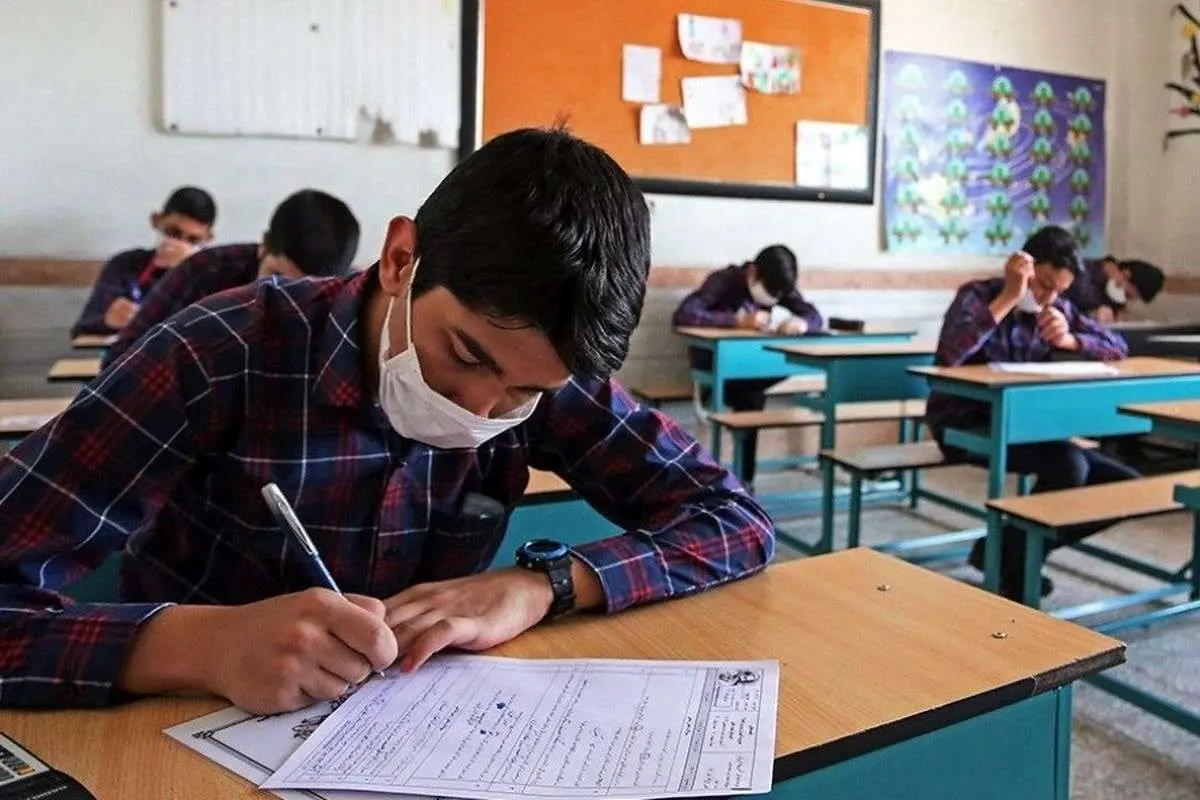 ورود دانشجویان به جلسات امتحان، پس از توزیع برگه ها ممنوع شد