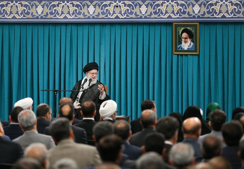 نمایندگان شأن و جایگاه بی‌نظیر و وزین مجلس را حفظ کنند / انقلابی‌گری فقط سروصدا کردن نیست