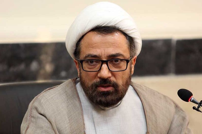 استاد حوزه علمیه: مذاکره با آمریکا می‌تواند موجب تضعیف جایگاه نظام در عرصه‌های بین‌المللی و داخلی شود