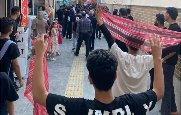 هواداران سپاهان برای پرسپولیس لُنگ به دست شدند!