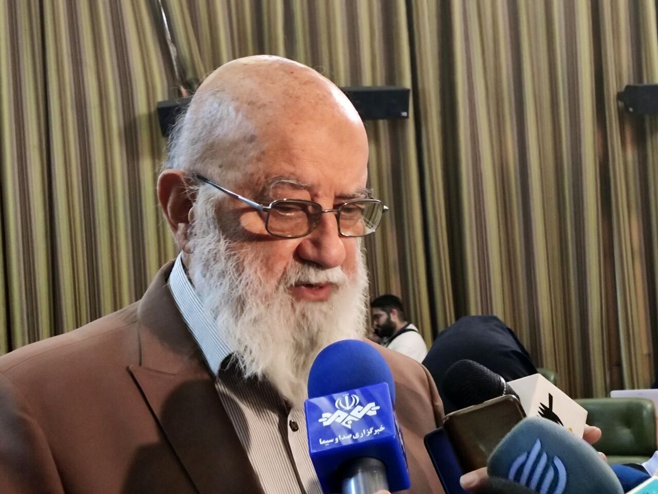 چمران: وزارت نیرو طرح داده که چون تهران آب ندارد دو سال ساخت‌وساز صورت نگیرد؛ مثل اینکه بگویند پوشک بچه نیست دو سال کسی زایمان نکند