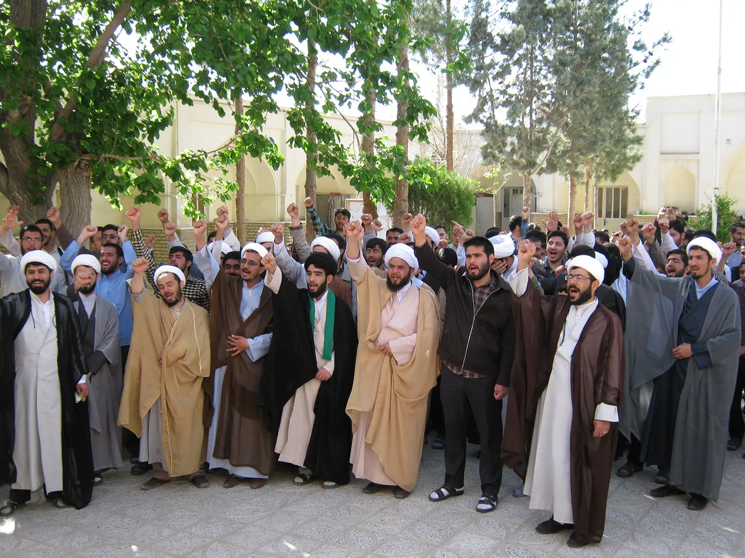 نامهٔ اساتید حوزه علمیه به رئیس مجمع تشخیص: سی‌اف‌تی یک کنوانسیون استعماری است آن را از دستور کار خارج کنید