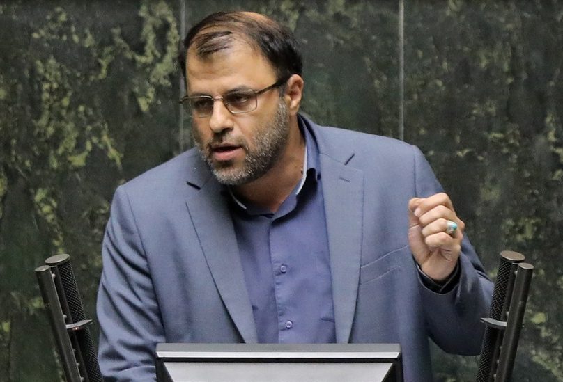 میثم ظهوریان، عضو کمیسیون اقتصادی مجلس: می‌خواستند با تصویب در یکی کمیسیون‌های مجلس یواشکی بانک آینده را به سهامدار متخلف بازگردانند