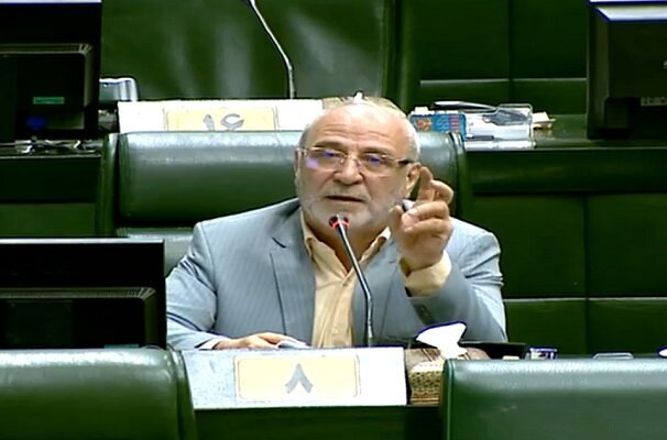 حاجی دلیگانی: ۱۰۰ نفر از نمایندگان در نامه‌ای خواستار حضور تیم اقتصادی دولت در مجلس شدند تا در خصوص وضعیت گرانی‌های اخیر توضیح دهند