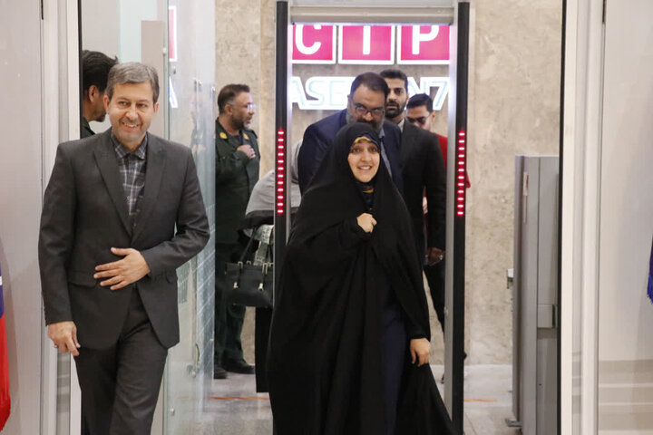 معاون امور زنان و خانواده رئیس جمهور وارد اصفهان شد