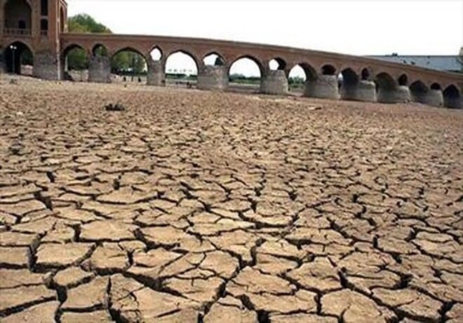 معاون استاندار اصفهان:پایش زاینده‌رود باتصاویر ماهواره‌ای کلید می‌خورد