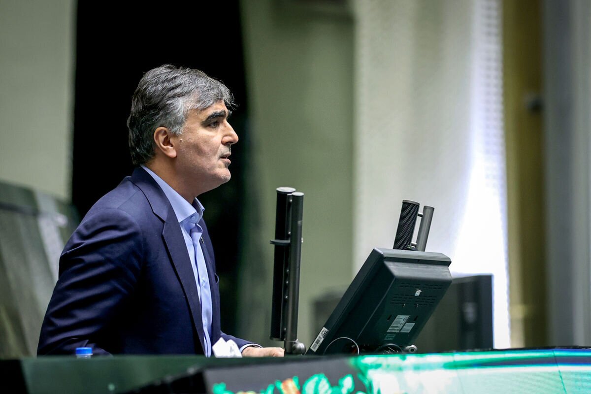 رئیس بانک مرکزی: در سال ۹۹ تعداد ۱۴ بانک کفایت سرمایه‌شان منفی بود؛ الان فقط ۵ بانک داریم که منفی هستند