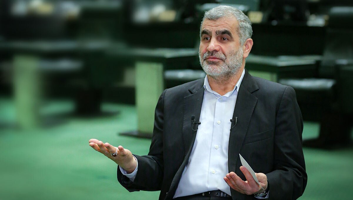 نیکزاد، نایب‌رئیس مجلس: جنگ هنوز تمام نشده است/ فعلا همه باید اختلافات درون خانوادگی را کنار بگذاریم