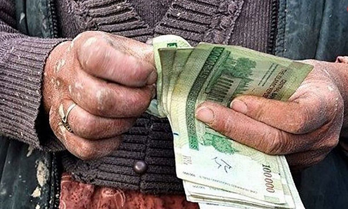 وزیر اسبق: همه چیز دلاری شده جز حقوق کارگرها و کارمندان!