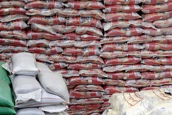 ۱۲۷۰ تن برنج وارداتی برای آرام‌سازی بازار اصفهان توزیع شد