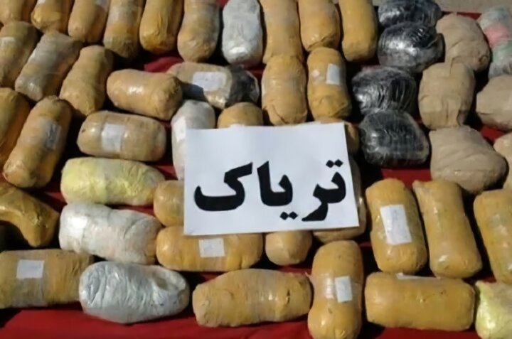 پژو با ۱۱ کیلو تریاک در اصفهان توقیف شد؛ دستگیری ۲ قاچاقچی