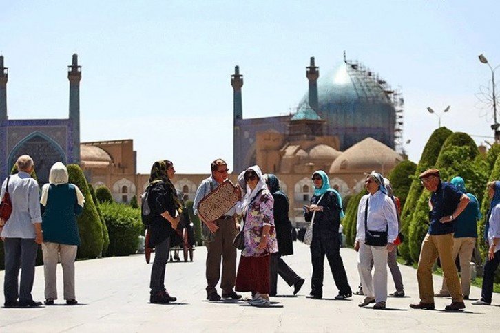 کرم‌زاده: گره ورزش و گردشگری در اصفهان باید باز شود