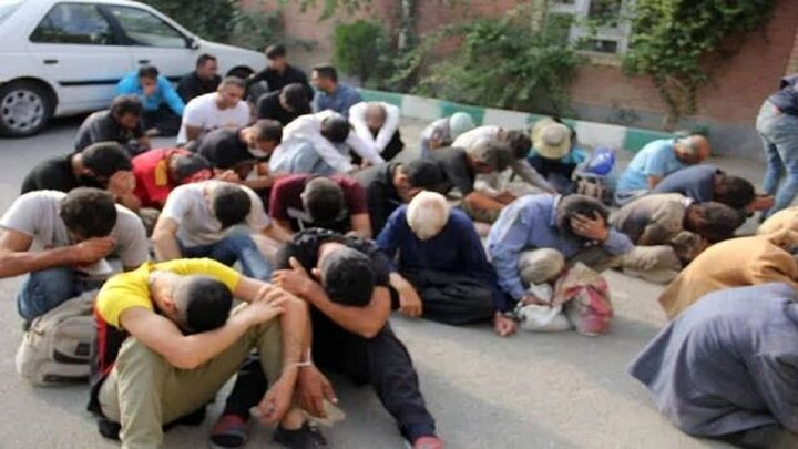 نیکبخت خبرداد:دستگیری ۳۲ سارق قطعات خودرو با ۱۲۳ فقره سرقت در اصفهان