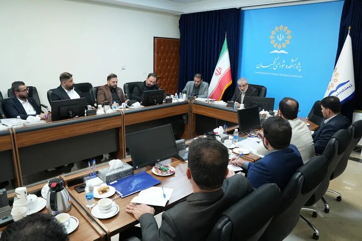 کدخدایی: در زمان شاه ۷۰ درصد مردم در محرومیت زندگی می‌کردند