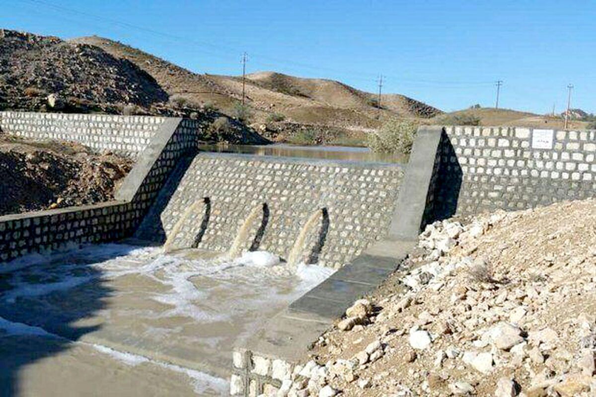 استاندار خوزستان: ۱۰۲ نقطه سیل‌بند استان در اولویت ترمیم قرار گرفت